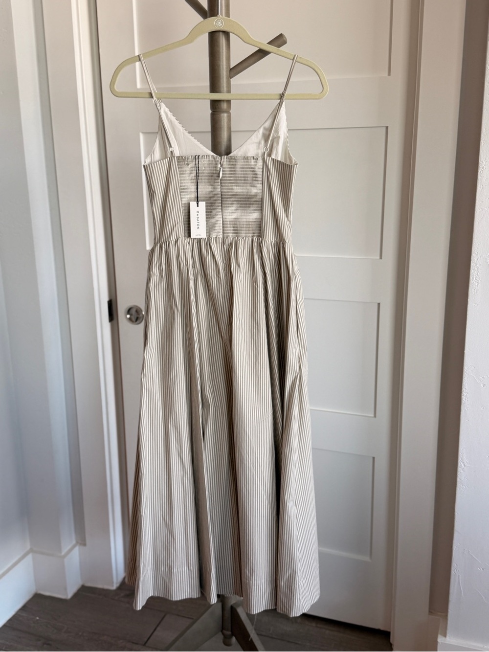 Aritzia Babaton technique dress (4), NWT - Picture 3 of 6
